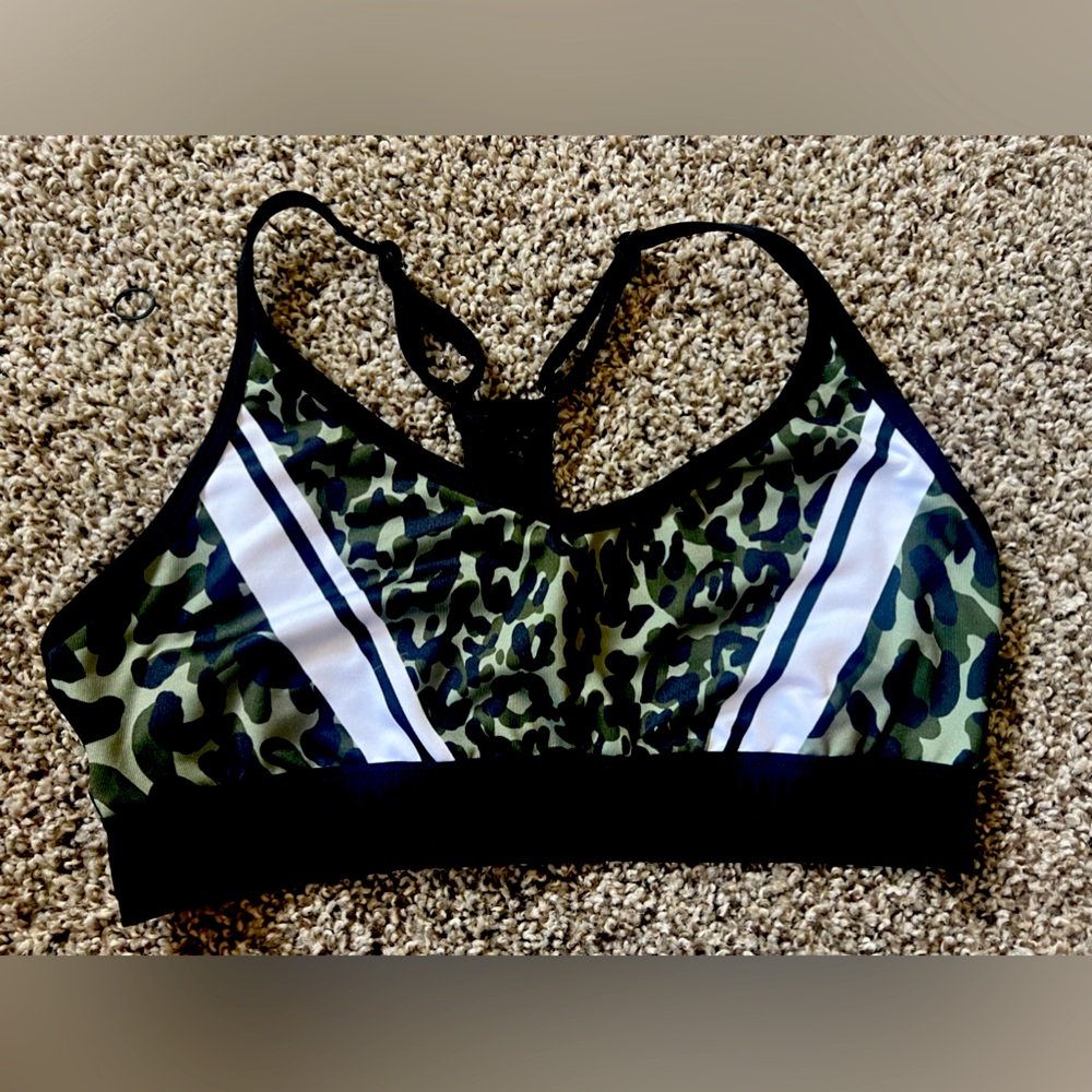 PINK VS olive green camo sports bra size L.